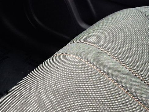 Used 2025 Honda Pilot Sport image 26