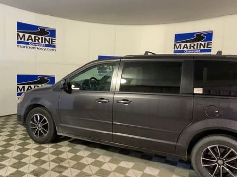 Used 2017 Dodge Grand Caravan GT image 8
