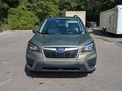 Used 2019 Subaru Forester Premium AWD/4WD image 2