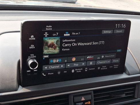 Used 2025 Honda Pilot EX-L image 16