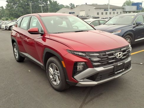 Certified 2025 Hyundai Santa Fe Limited AWD/4WD image 3