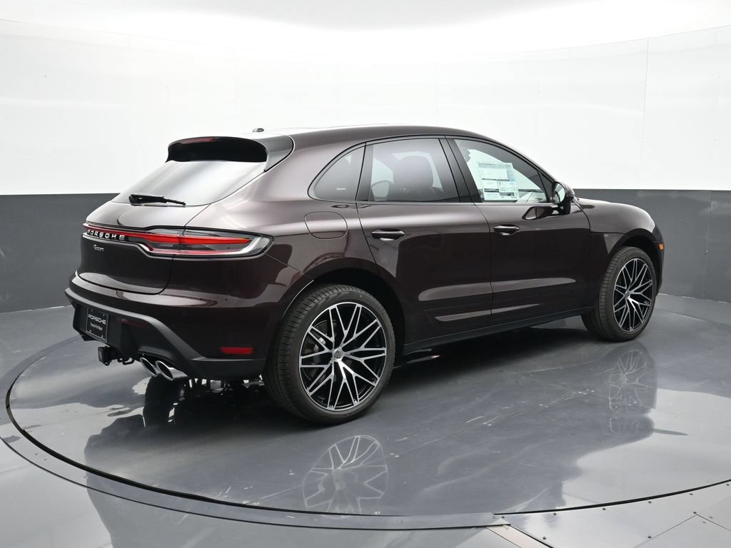 Certified 2026 Porsche Macan AWD/4WD image 29