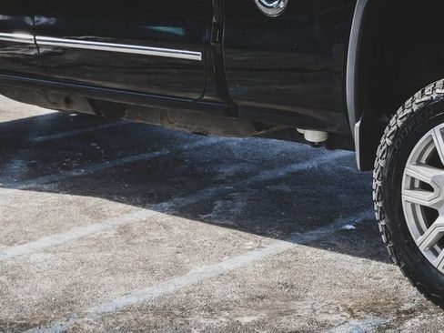 Used 2015 GMC Sierra 2500 Denali w/ Duramax Plus Package image 7