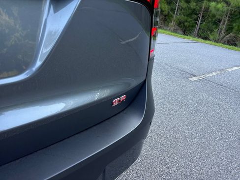 Used 2025 Nissan Kicks SR FWD image 29