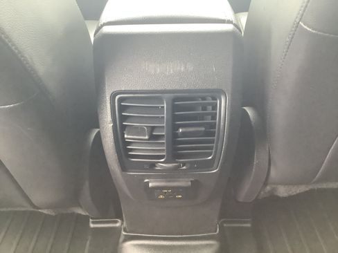 Used 2018 Ford Escape Titanium w/ Ford Safe & Smart Package AWD/4WD image 11