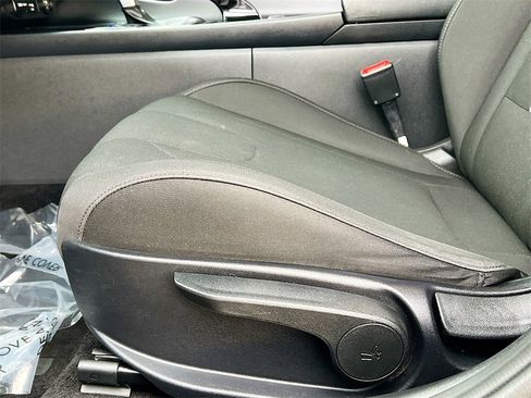 Used 2021 Hyundai Elantra SEL w/ Convenience Package image 16