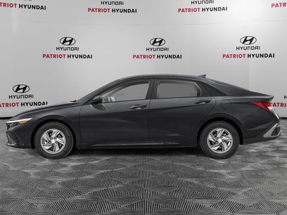 New 2026 Hyundai Elantra SE