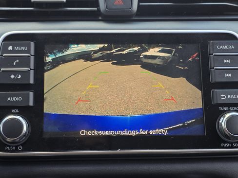 Used 2020 Nissan Versa SR w/ Convenience Package image 19