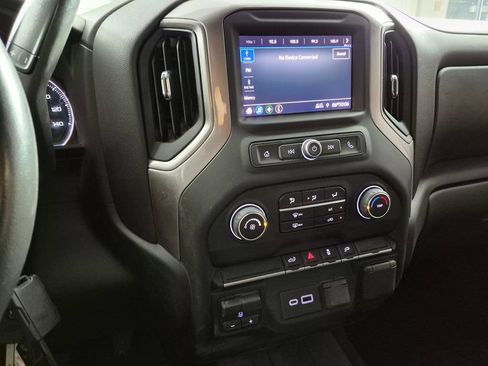 Used 2022 Chevrolet Silverado 2500 Custom w/ Gooseneck/5TH Wheel Package AWD/4WD image 18