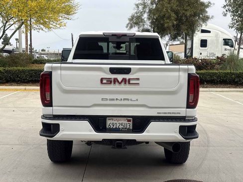 Used 2023 GMC Sierra 3500 Denali w/ Technology Package AWD/4WD image 4
