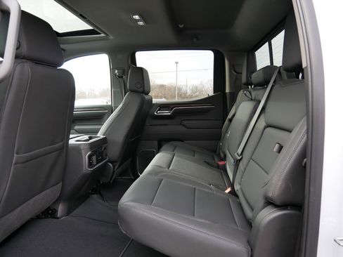 New 2026 GMC Sierra 1500 SLT w/ SLT Premium Plus Package image 8