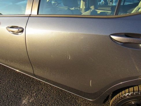 Used 2018 Toyota Corolla LE image 9