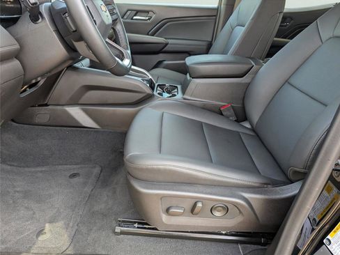 Used 2024 Chevrolet Colorado LT w/ LT Convenience Package III RWD image 9