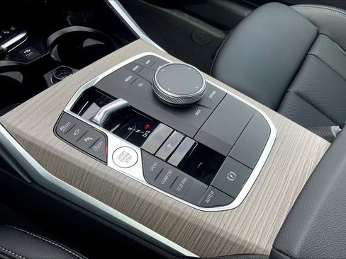 Used 2025 BMW 330i Sedan image 16