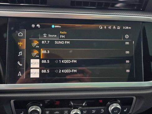 Used 2024 Audi Q3 2.0T Premium Plus w/ Premium Plus Package image 29