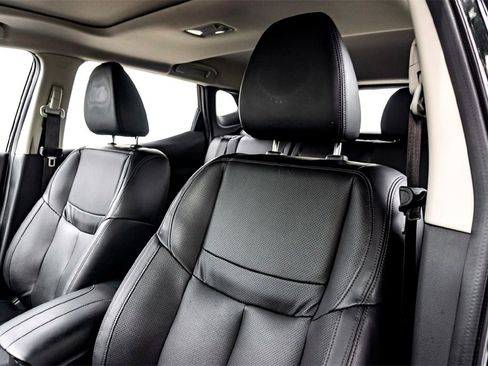 Used 2022 Nissan Rogue Sport SL w/ Premium Package image 13