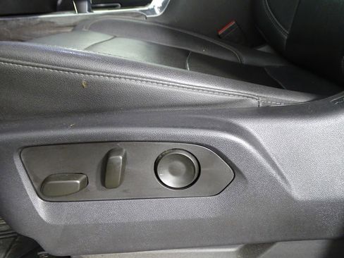 Used 2023 Chevrolet Silverado 1500 LTZ w/ Z71 Off-Road Package image 23