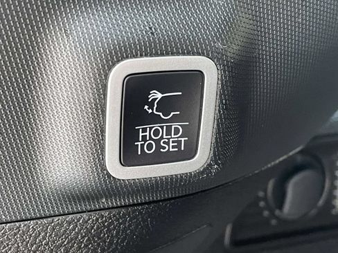 Used 2024 Jeep Grand Cherokee Altitude AWD/4WD image 42