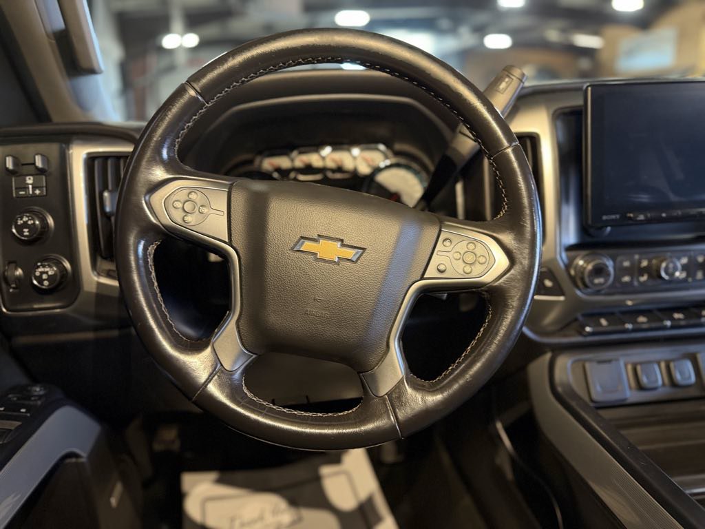 Used 2016 Chevrolet Silverado 2500 LT w/ Midnight Edition AWD/4WD image 7