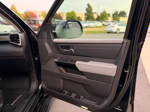 Used 2024 Toyota Sequoia Limited AWD/4WD image 40