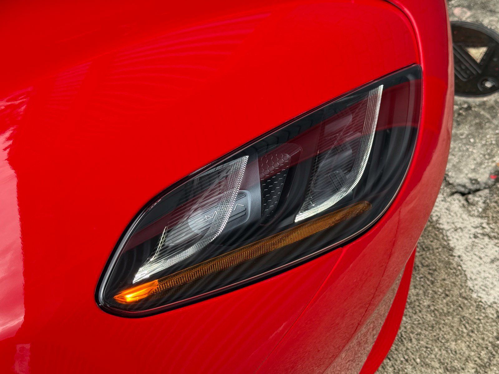 Used 2025 Lotus Emira RWD image 40