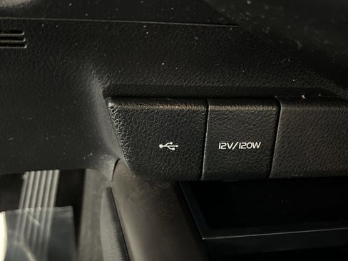 Used 2023 Toyota Camry SE image 33