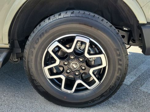 Certified 2025 Ford Bronco Outer Banks AWD/4WD image 6