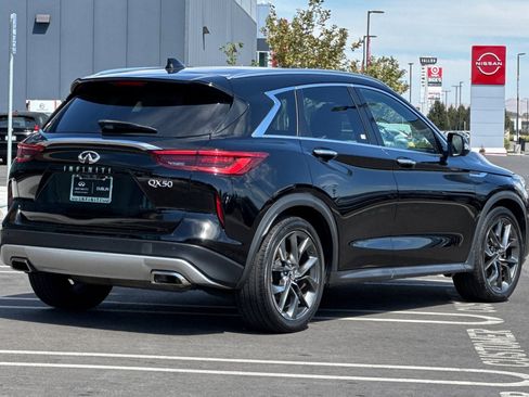 Used 2019 INFINITI QX50 Essential w/ Sensory Package image 4