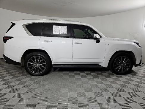 Used 2022 Lexus LX 600 F Sport image 5