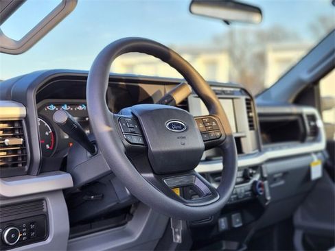 New 2024 Ford F550 4x4 Regular Cab Super Duty image 13