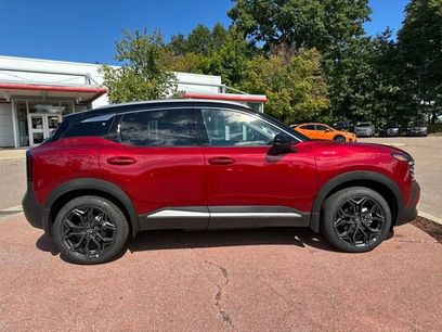 New 2025 Nissan Kicks SR