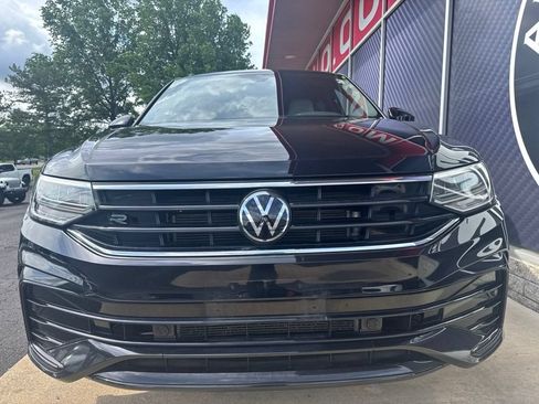 Used 2024 Volkswagen Tiguan SE R-Line AWD/4WD image 8