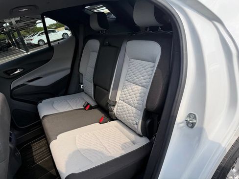 Used 2021 Chevrolet Equinox LS w/ LS Convenience Package FWD image 22
