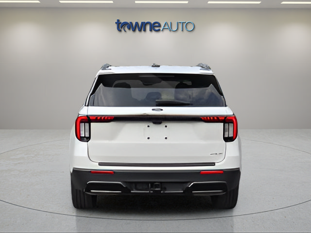 Used 2025 Ford Explorer ST-Line w/ ST-Line Street Pack AWD/4WD image 4