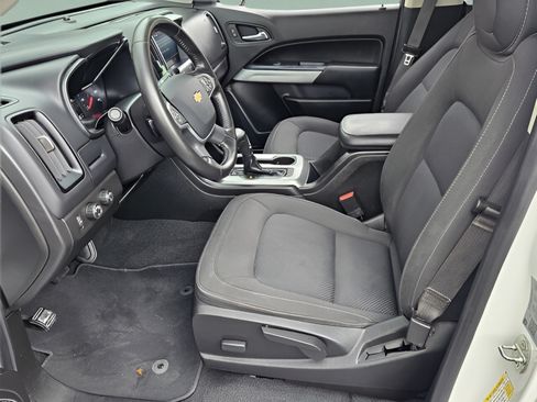 Used 2021 Chevrolet Colorado LT AWD/4WD image 12