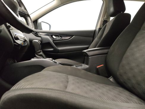 Used 2021 Nissan Rogue Sport SV FWD image 17