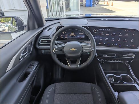 New 2026 Chevrolet Traverse LT AWD/4WD image 3