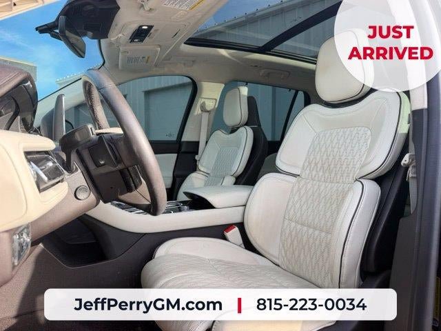 Used 2022 Lincoln Aviator Black Label Grand Touring AWD/4WD image 12