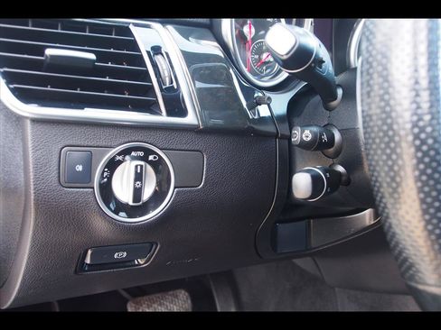 Used 2018 Mercedes-Benz GLS 450 4MATIC image 26