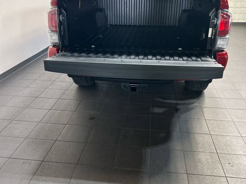 Certified 2023 Toyota Tacoma TRD Off-Road w/ Technology Package image 12