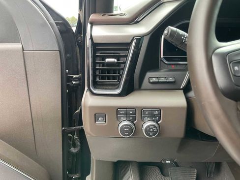 Used 2025 GMC Sierra 1500 Denali w/ Denali Reserve Package AWD/4WD image 14