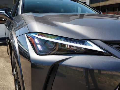 Used 2023 Lexus UX 250h AWD w/ Premium Package image 8