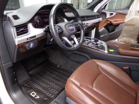 Used 2019 Audi Q7 2.0T Premium Plus w/ Premium Plus Package AWD/4WD image 18