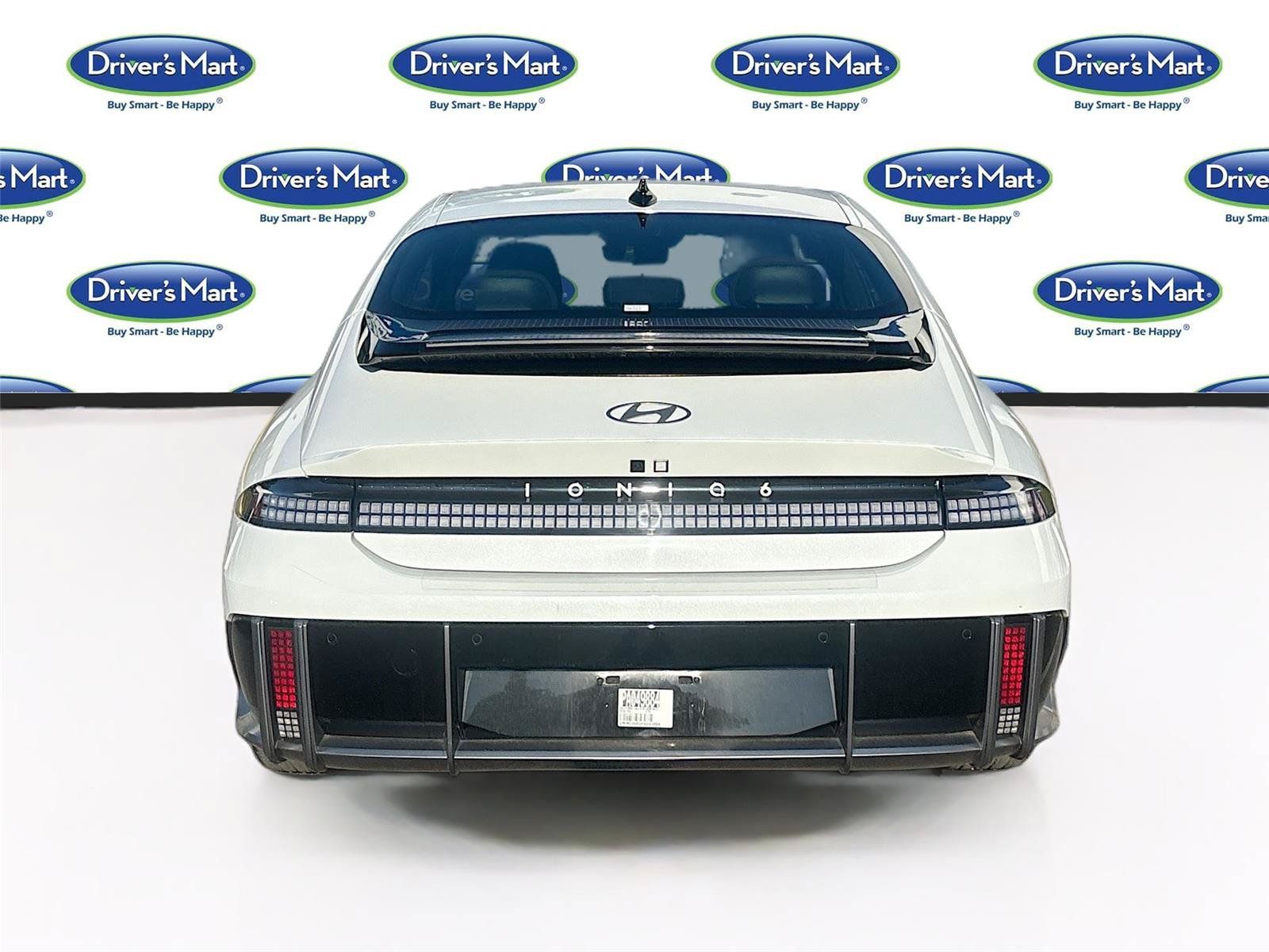 Used 2023 Hyundai Ioniq 6 SE RWD image 6