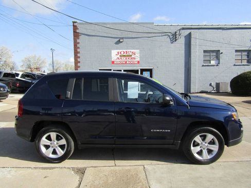 Used 2016 Jeep Compass Sport w/ Power Value Group AWD/4WD image 2