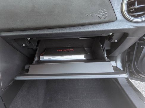 Used 2019 Toyota 86 RWD image 29
