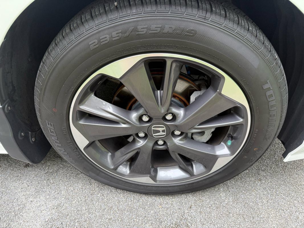 Used 2023 Honda Odyssey Elite image 14