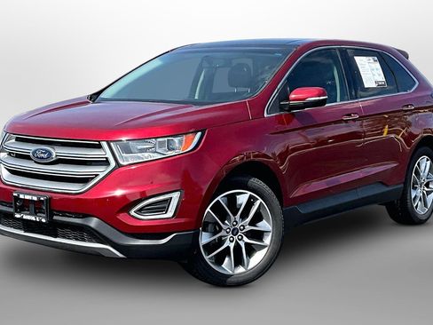 Used 2018 Ford Edge Titanium w/ Equipment Group 301A FWD image 13