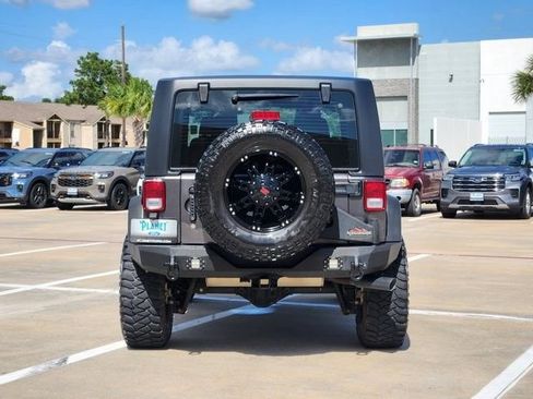 Used 2017 Jeep Wrangler Sport w/ Quick Order Package 24S AWD/4WD image 6