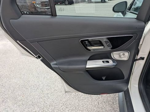 Used 2023 Mercedes-Benz GLC 300 image 28